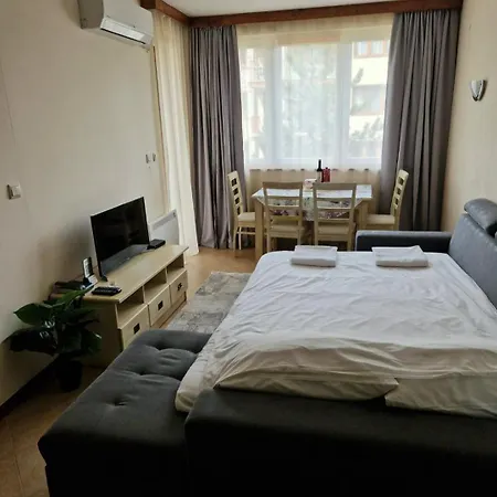 Pirin Golf & Lägenhet Razlog